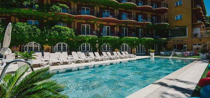 Los Angeles Hotel & Spa