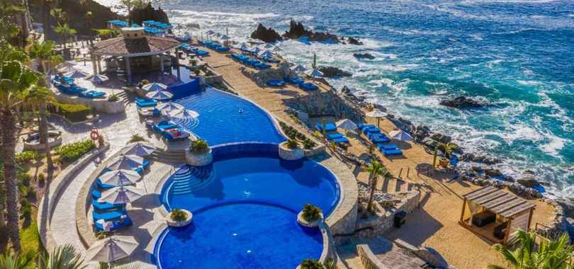 Hacienda Encantada Resort & Residences