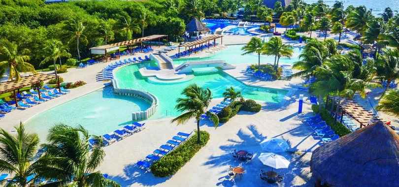 BlueBay Grand Esmeralda