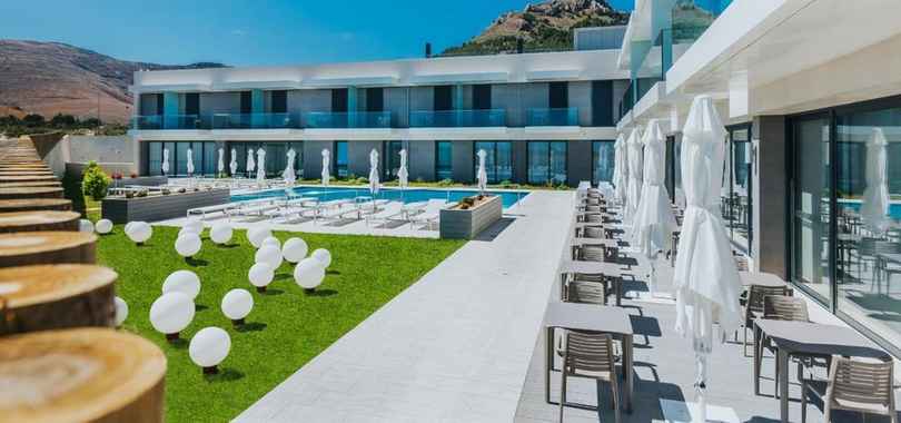 Pestana Ilha Dourada Hotel & Villas