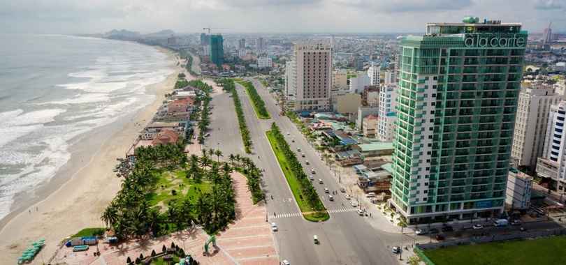 A La Carte Da Nang Beach