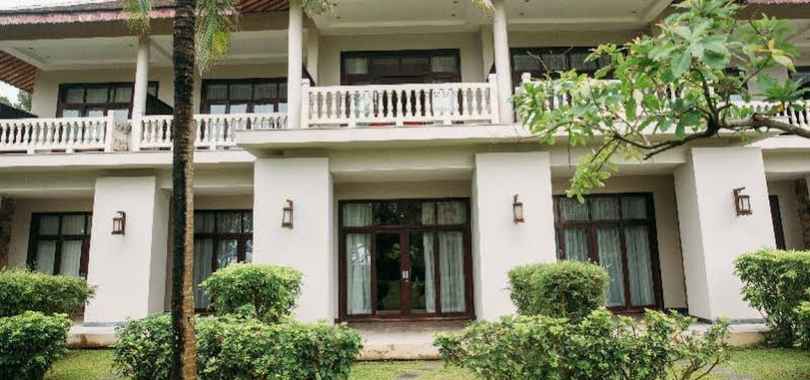 Lapochine Beach Resort