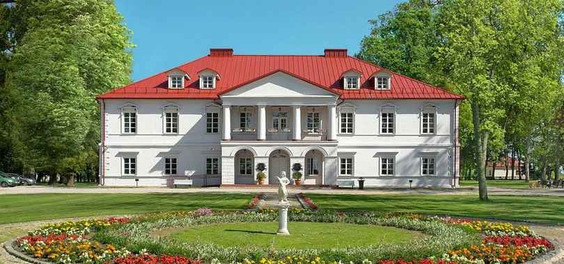 Бутик-отель и поместье Bistrampolis