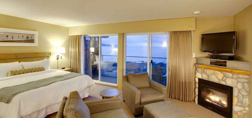 Kingfisher Oceanside Resort and Spa