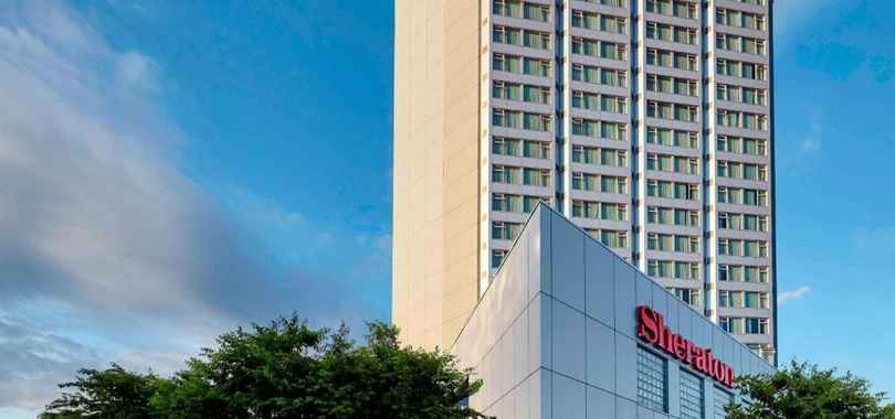 Sheraton Vancouver Guildford Hotel