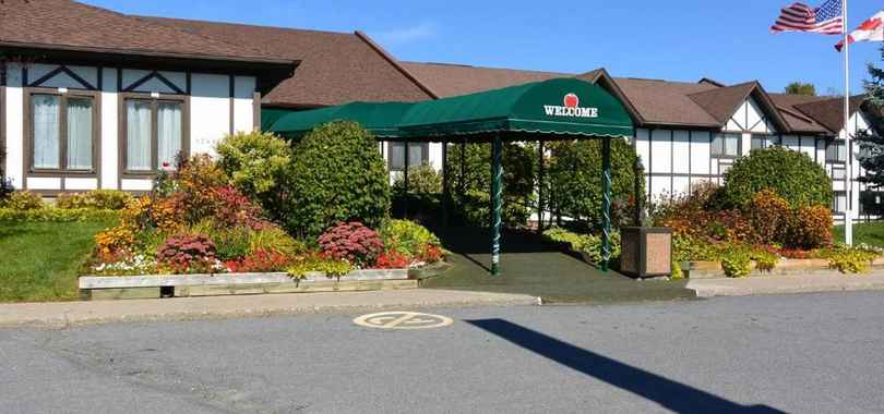 McIntosh Country Inn & Conference Centre