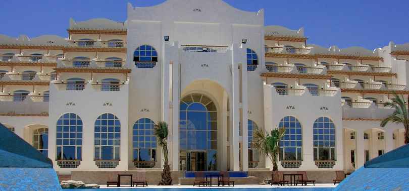 Royal Lagoons Resort & Aqua Park Families and Couples Only