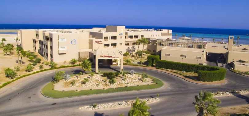 The Breakers Diving & Surfing Lodge