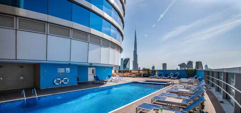 Carlton Downtown Hotel