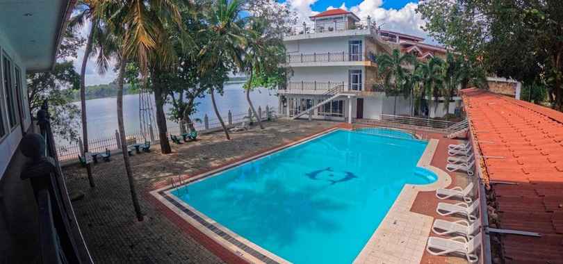 Centauria Lake Resort