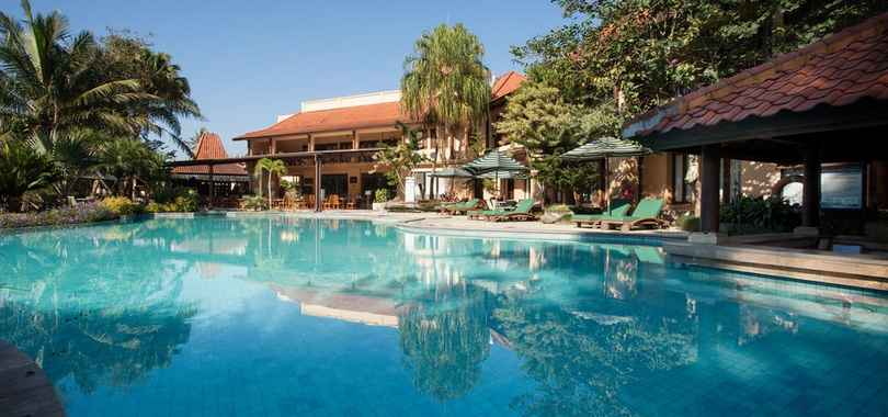 Laras Asri Resort & Spa