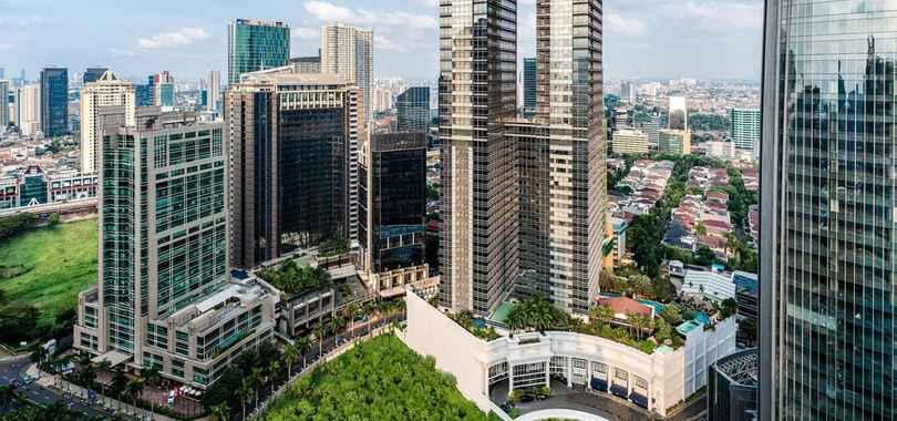 The Ritz-Carlton Jakarta, Mega Kuningan