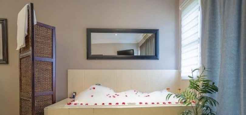 Three Oaks And An Aloe Boutique Hotel