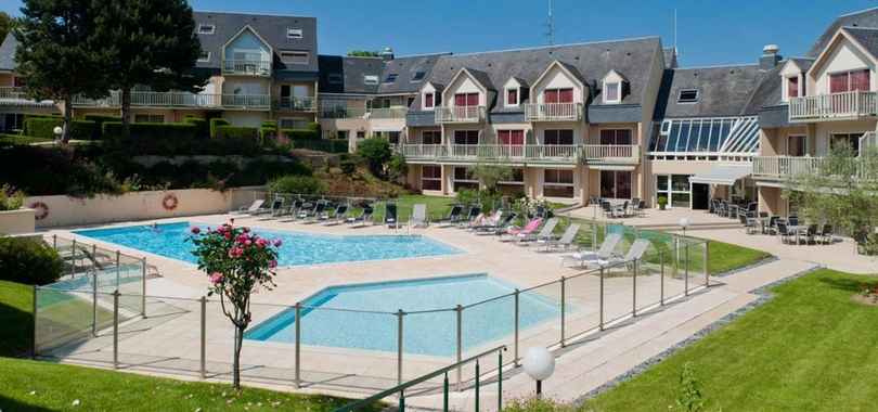 Mercure Omaha Beach Hotel