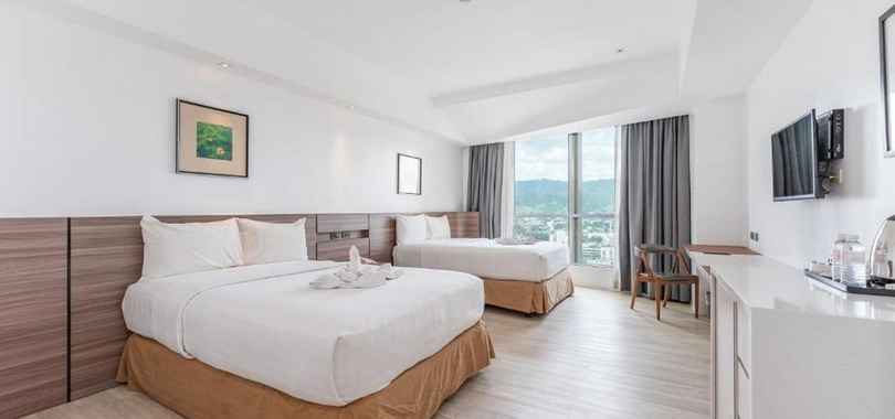 Crown Regency Hotel and Towers Cebu
