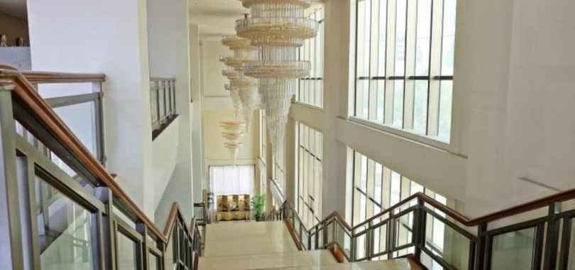 Mandarin Plaza Hotel