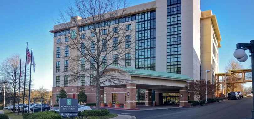 Embassy Suites by Hilton Hot Springs Hotel & Spa