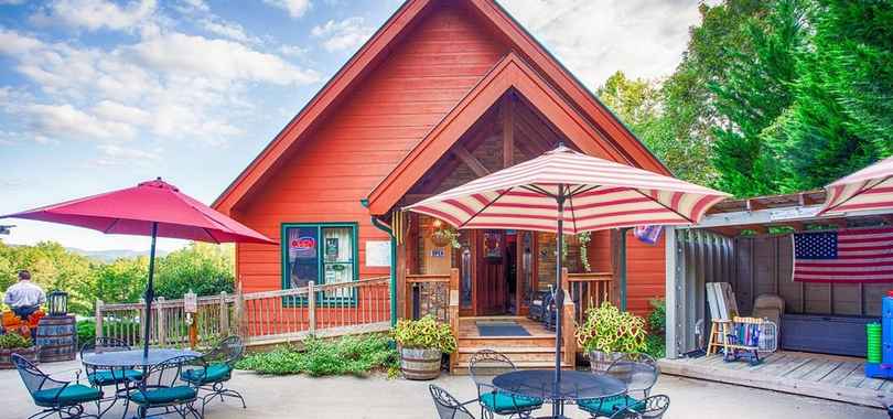 Paradise Hills, Winery Resort & Spa