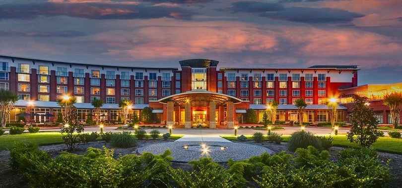 The Chattanoogan Hotel, Curio Collection by Hilton