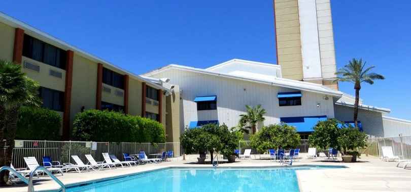 Laughlin River Lodge