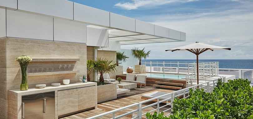 Four Seasons Hotel at The Surf Club