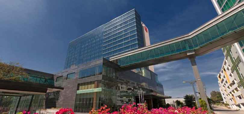 Sheraton Grand Bangalore Hotel at Brigade Gateway