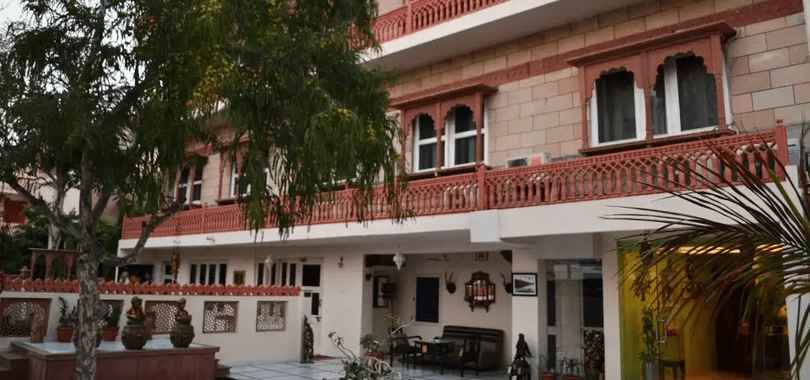 Suryaa Villa - A City Centre Hotel