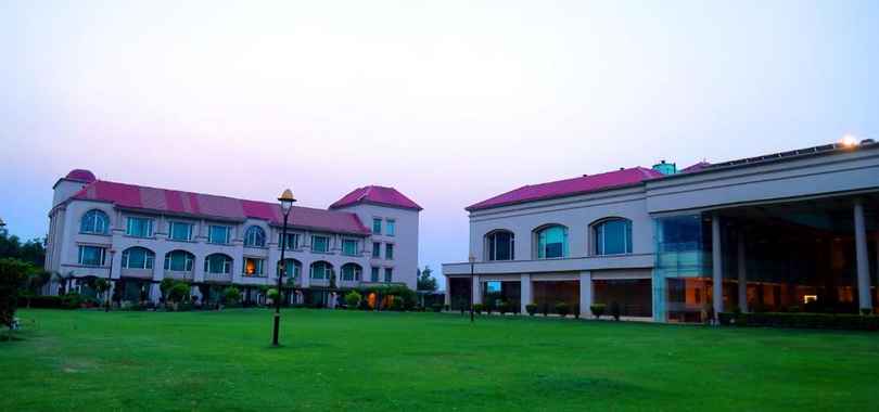 Отель Cabbana Resort & Spa