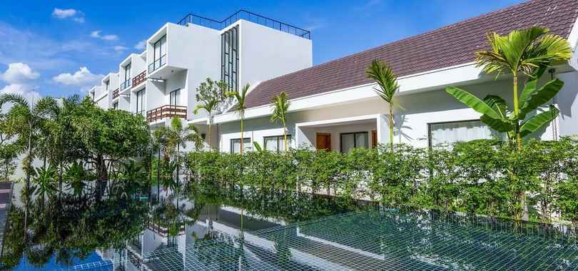 Lynnaya Urban River Resort