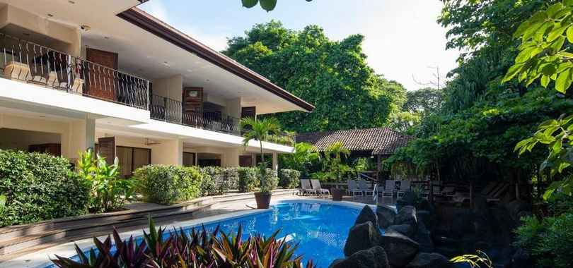 Pumilio Mountain & Ocean Hotel