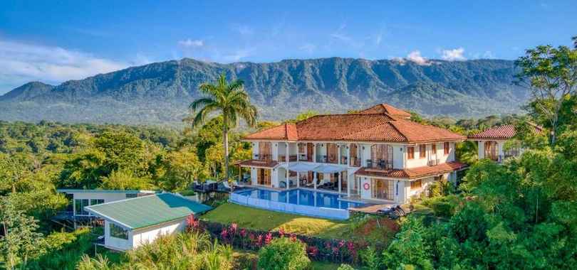 El Castillo - Adults only