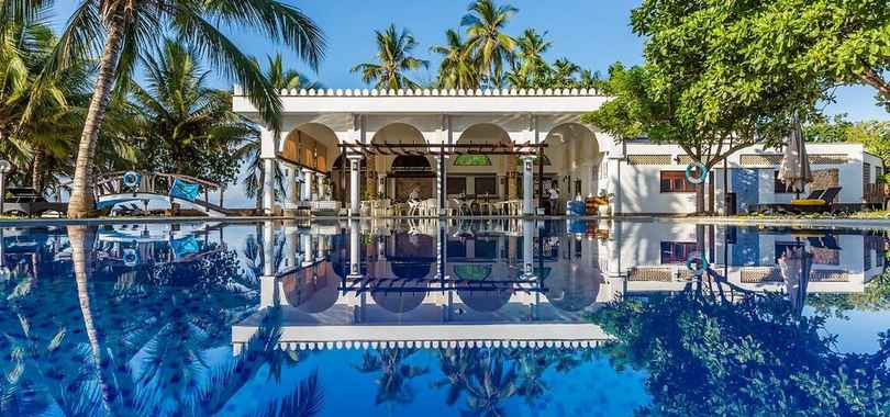 Отель Lantana Galu Beach