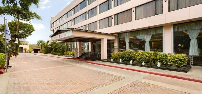 Ramada Plaza by Wyndham Karachi Airport Hotel