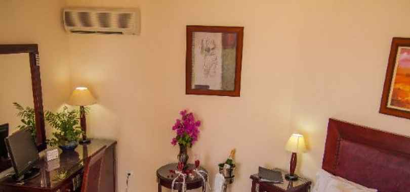 Caravel Suites - Adults Only