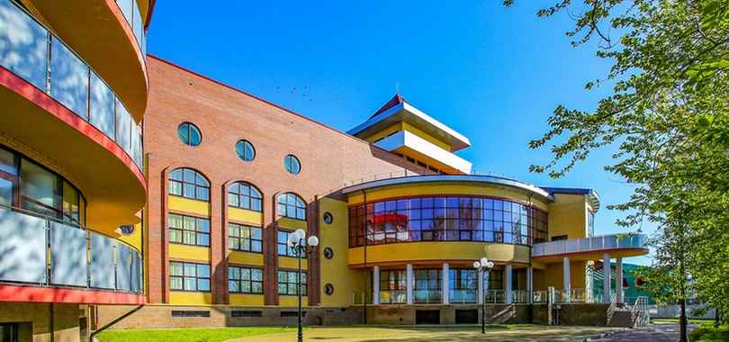 Центр детского и семейного отдыха «Локомотив»