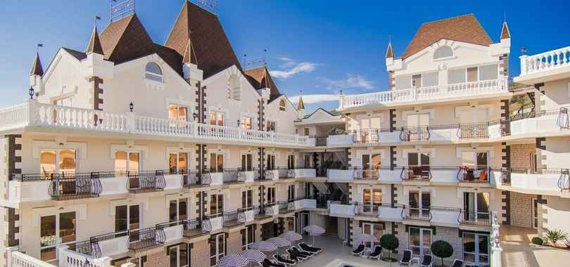 Отель «Камелот»