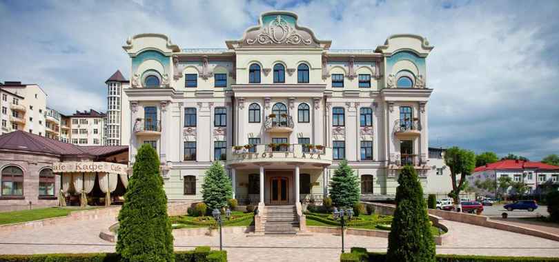 Pontos Plaza Hotel