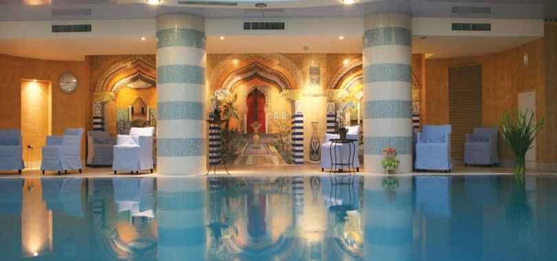 Oasis Dead Sea