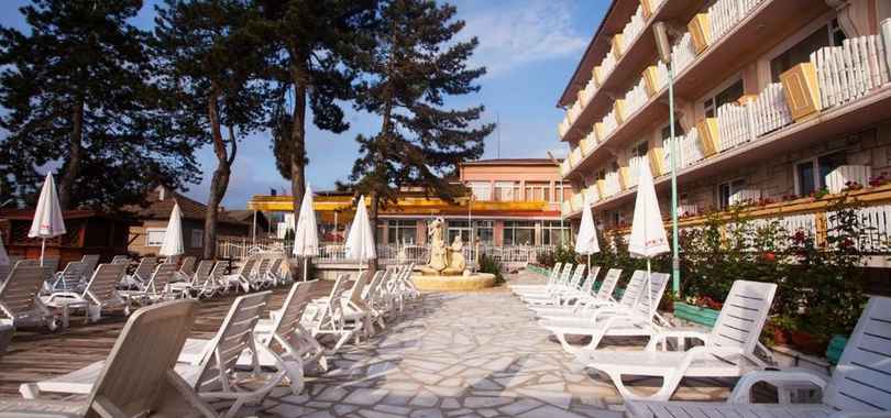 Aura Hotel