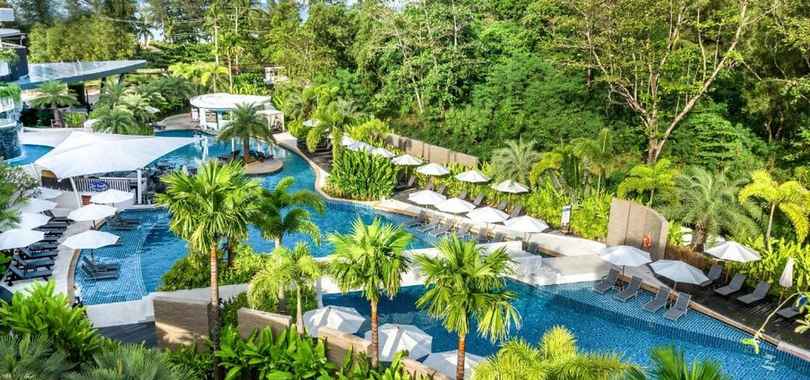 Novotel Phuket Karon Beach Resort & Spa