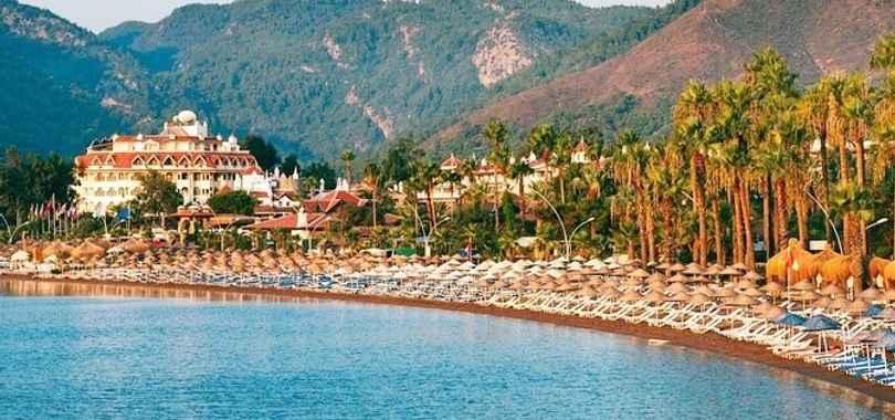 Fortuna Beach Hotel