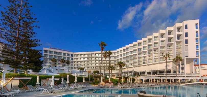 Leonardo Plaza Cypria Maris Beach Hotel & Spa