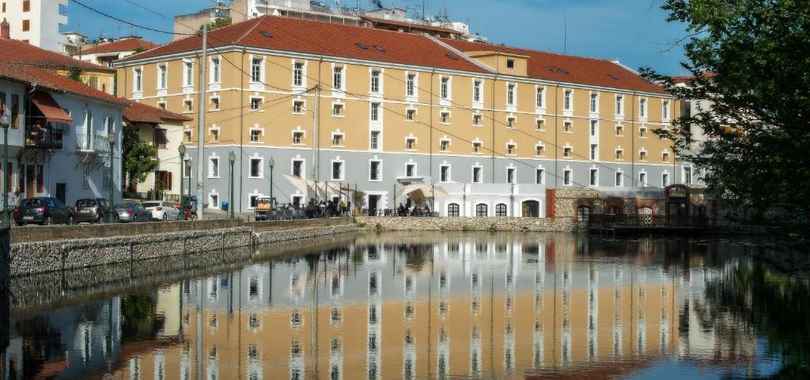 Hydrama Grand Hotel