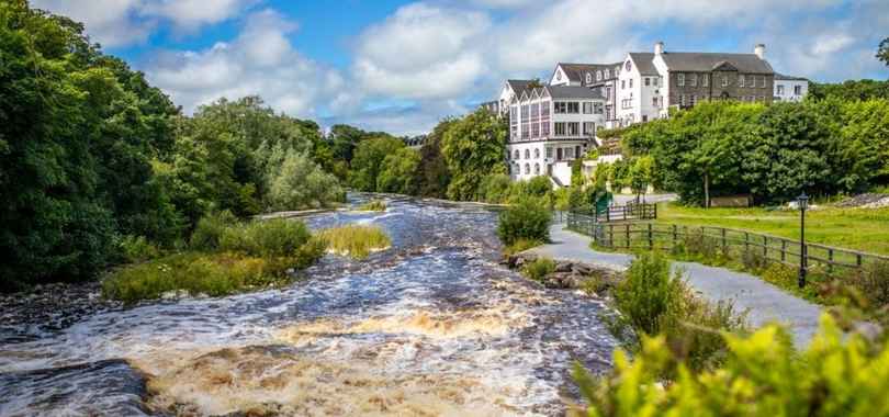 Falls Hotel & Spa