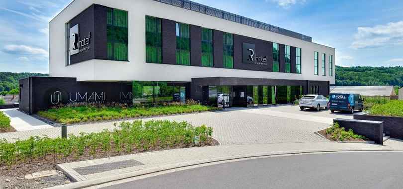 R hotel experiences