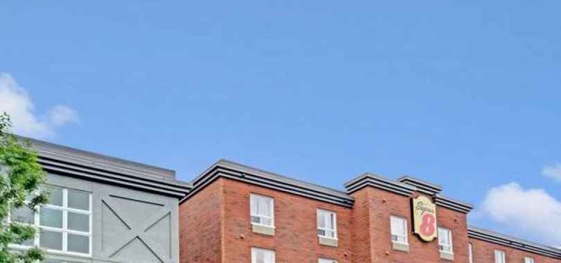 Super 8 by Wyndham St-Jerome