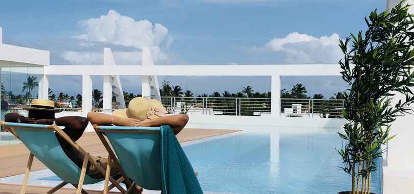 Отель Ducassi Suites Beach Club & Spa Rooftop Pool