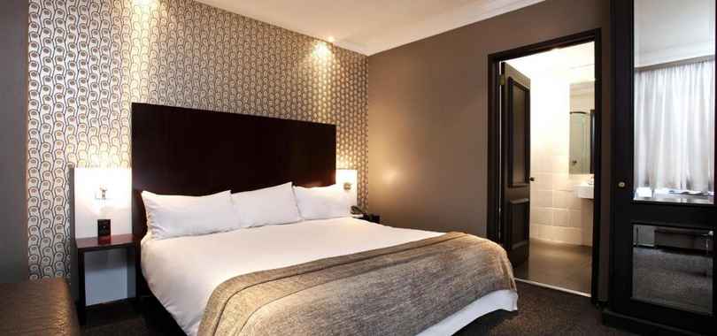 Manhattan Hotel