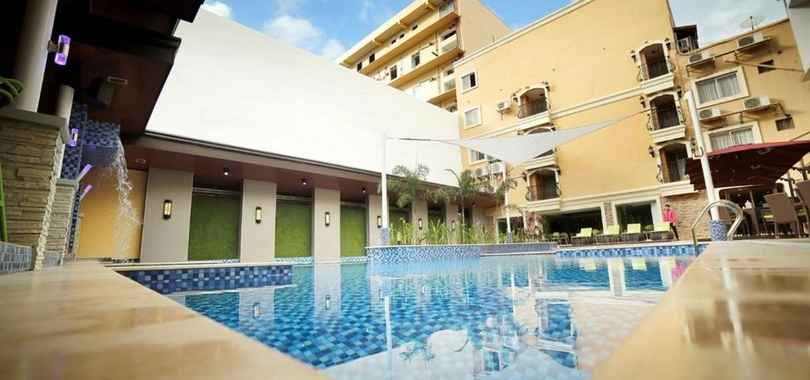 Villa Caceres Hotel