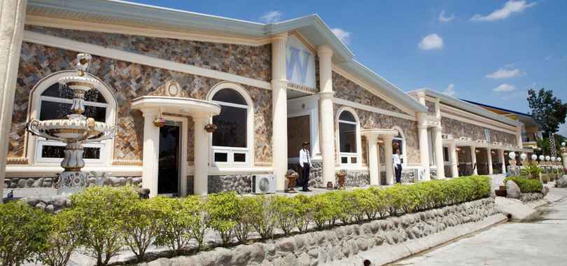 W Clark Hotel and Resort